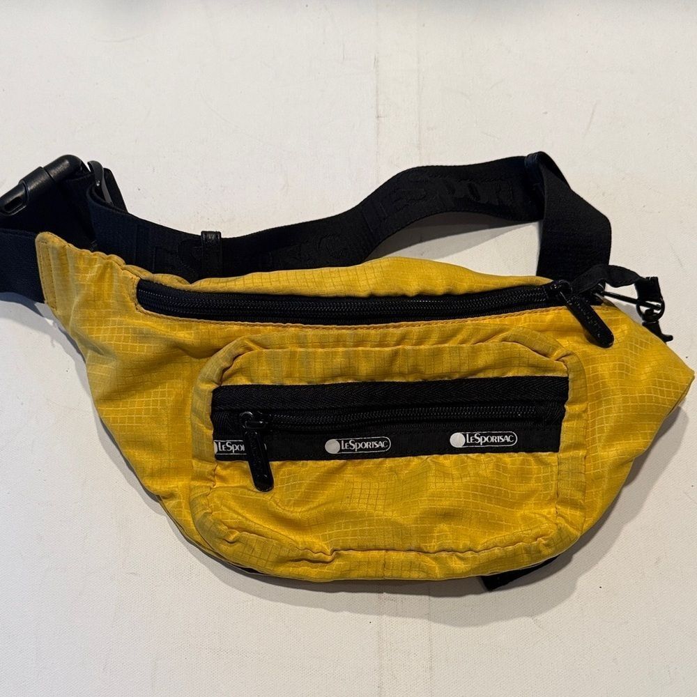 LeSportsac Men's Belt Bag in Yellow and Black